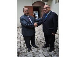 Hatay Valisi Lekesiz, Musevi Cemaati'nin Bayramını Kutladı