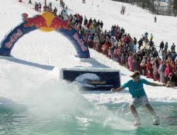 Süperman, Avatar Ve Spongebob Buz Gibi Suda Yüzdü