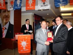 Bakan Akdağ, Erzurum'da Liste Dışında Kalan Partililerin Gönlünü Aldı