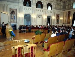 Yök Kiev'de Eğitim Gören Türk Öğrencilerin Sorunlarını Yerinde Dinledi