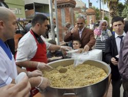 İSLAHİYE'DE KUTLU DOĞUM PİLAVI