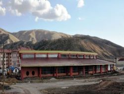 Bitlis'teki Otogar Binası Alışveriş Merkezi Olacak