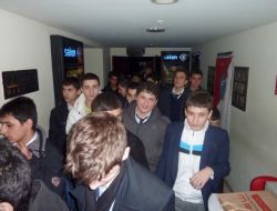 Polis, 800 Lise Öğrencisine Sinema Da Yerli Film İzletti