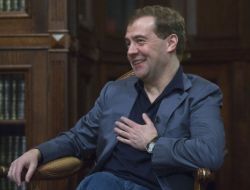 MEDVEDEV, TWİTTER’DAN CEVAP VERDİ!