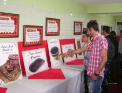 Tarsus'ta 'Kutlu Doğum' Sergisi