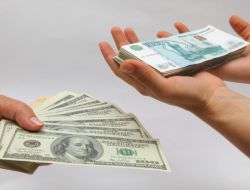 Ruble Üç Yılın En Güçlü Seviyesine Çıktı