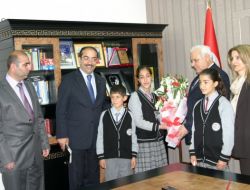 23 Nisan Minikleri Makamları Üstlendi