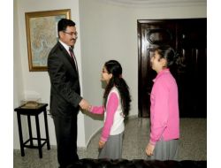 Şampiyon Öğrencilerden Vali Turhan'a Ziyaret