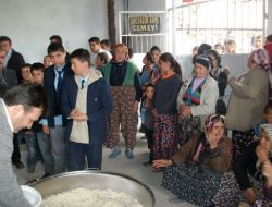 Kula’daki Bir Cemevinde Kutlu Doğum Programı Düzenlendi