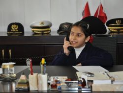 Balıkesir'de Makamlara Oturan Küçükler