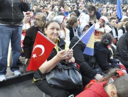 Sultanahmet’te Çocuklardan ‘yerel Dans’ Gösterisi
