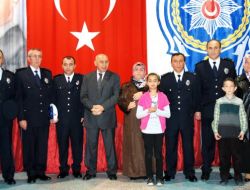 Kayseri'de Başpolisliğe Terfi Eden 131 Polis Rütbe Taktı