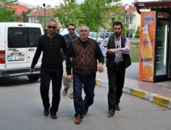 Boşandığı Eşini Tabancayla Öldürdü