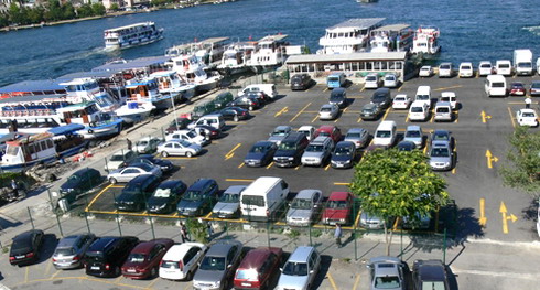 Cumhuriyet Yazarı, Otoparkçılarla Karakolluk Oldu!.