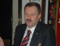 Ak Parti Isparta Milletvekili Adayı Özel: Öner Şov Yapıyor