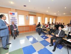 Vali Cerrah Kursiyerlerin Dersine Katıldı