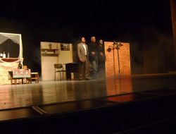 Fedakarlık Tiyatrosu Beğeni İle İzlendi