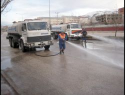 Palandöken Caddeleri Tazyikli Su İle Yıkanıyor