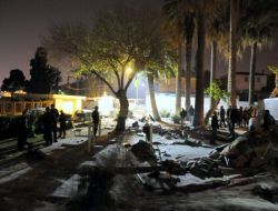 Polisten Bdp'lilerin Çadırına Gece Operasyonu