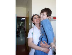 7 Yaşında Kalbinin Sağ Bölmesi İptal Edilerek Yaşama Bağlandı