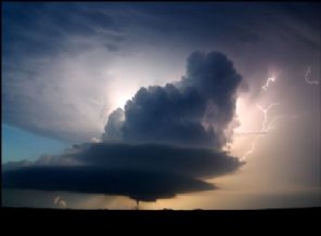 Amerika'yı fırtına vurdu