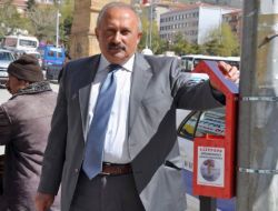 Belediye Cadde Ve Sokaklara 300 Sigara İzmaritliği Yerleştirdi