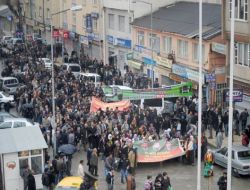 Hakkari'de Bdp'liler Protesto Yürüyüşü Düzenledi