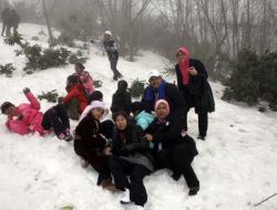 İlk Defa Kar Görüler