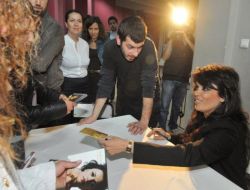 Tavandan Alçıpan Düşünce İsrailli Sanatçının Konseri Yarım Kaldı