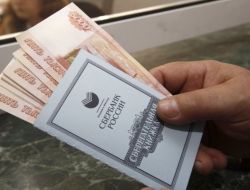 Petrol 115 Dolarda Kalırsa, Dolar 24 Rubleye Gerileyecek