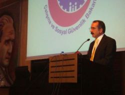 Bakan Dinçer'den 4 Ayda Bağlanan Emekli Maaşına Tepki: Süreyi Aşağıya Çekin