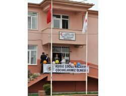 İl Sağlık Müdürü Yılmaz Önce Aşı Yaptı Sonra Hediye Verdi