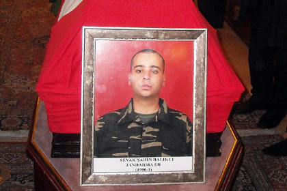 Er Sevag, kiliseden ağıtlarla uğurlandı