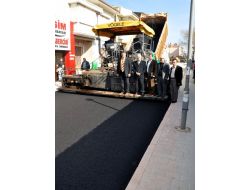 Belediye, Buski'nin Altyapısını Yenilediği Caddeleri Asfaltlıyor