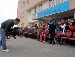 Emniyetin Gözdeleri, Otistik Engelli Çocuklar İçin Gösteri Yaptı