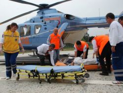 Patlamada Ağır Yaralanan İşçi Ambulans Helikopterle Adana'ya Getirildi