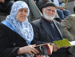 Malatya'da ‘efendimiz’ İsimli Kitapçık Dağıtıldı