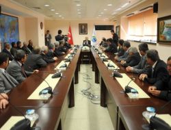 Ankara'ya Çıkarma Yapan Kepezli 40 Muhtara Bakan Eroğlu'ndan 2b Brifingi