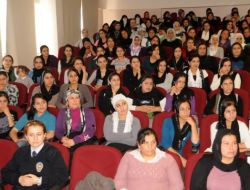 Cizre'de Sodes Kursiyerleri 'Aile' Semineri Verildi