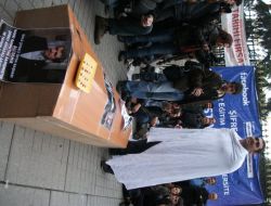 Kefenli, Tabutlu, Helvalı Ösym Ve Ygs Protestosu