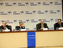 Aydınlar Mete Tunçay’ı Anlattı