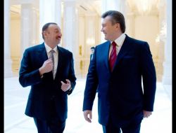 Yanukoviç, Bakü’de Yaşayan Ukraynalılara Kültür Merkezi Sözü Verdi