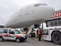 Uçaklara ‘Formula 1’ Gibi Tanıtım Filmi