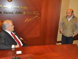 Vali Şentürk, Et Entegre Eski Çalışanlarının Sorunlarını Dinledi