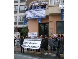 Türk-iş Binasında İşgal Eylemi Yapan İşçilere Destek