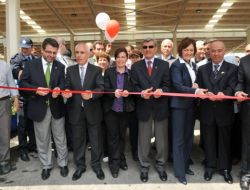 Nilüfer'de Beşevler Kapalı Pazaryeri Hizmete Girdi