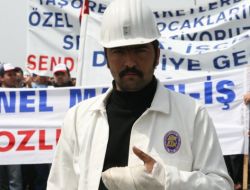 Zonguldak'ta Maden İşçilerinin Katılımı 1 Mayıs Etkinliğine Renk Kattı