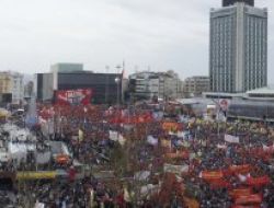 Taksim’de 1 Mayıs Coşkusu