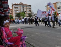 Balıkesir’deki 1 Mayıs Kutlamasına Çocuklar Damga Vurdu