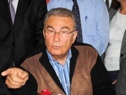 Kasetlerin arkasındaki büyük bir kurgu